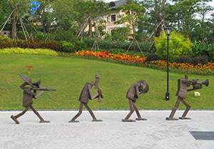 吹拉彈唱公園人物抽象雕塑